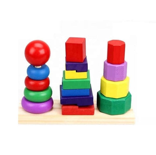 Koka mini piramīda ar trim kātiem un krāsainiem gredzeniem bērnu šķirošanas un motorikas attīstīšanai